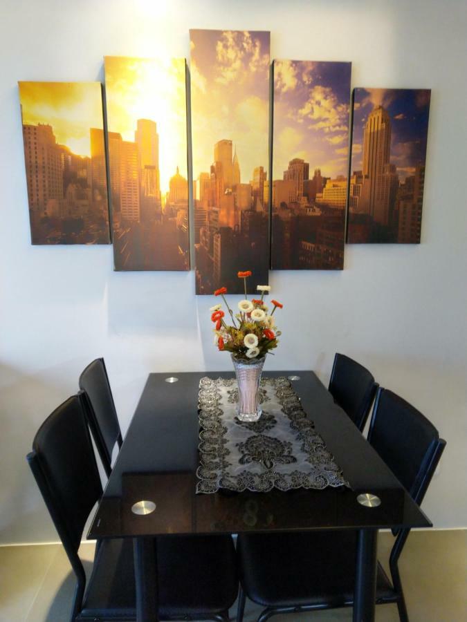 2 Bedroom Portovita Tower 12-A Manila Kültér fotó